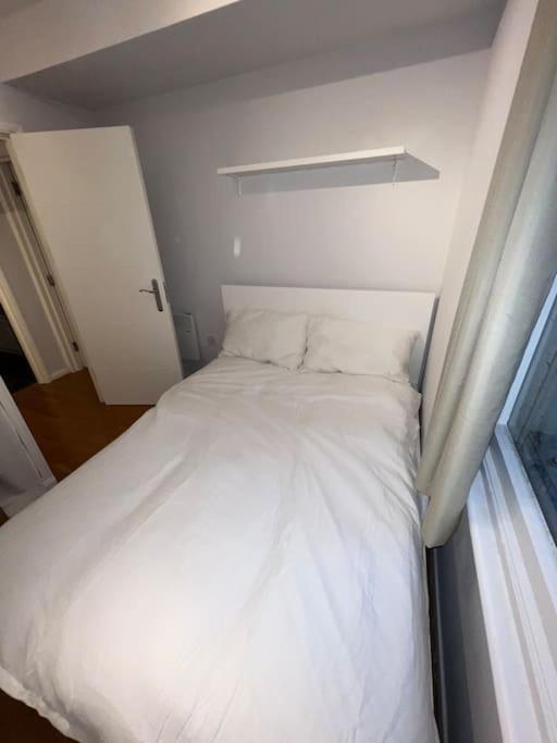 لندن Lovely 1 Bedroom Apartment In West Kensington المظهر الخارجي الصورة